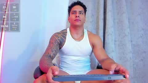 Snapshot of maximoscott_ chatting on 02-05-25, 12:27 Maximoscott online show from 02-05-25, 12:27