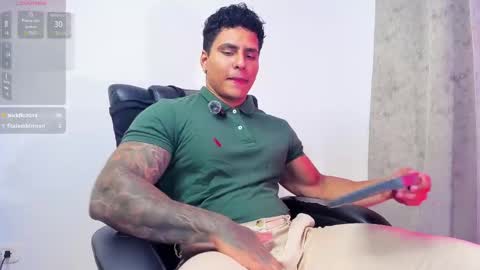 Snapshot of maximoscott_ chatting on 03-01-25, 06:32 Maximoscott online show from 03-01-25, 06:32