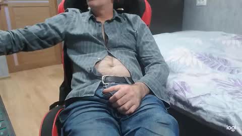 maximus3334 online show from 10-16-25, 11:22