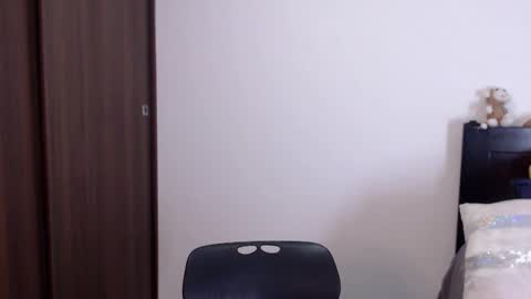 Independent Model online show from 12-20-24, 07:22