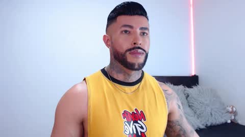 Independent Model online show from 10-06-25, 01:25