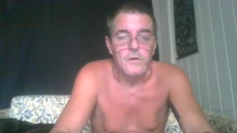 Snapshot of maximus_oreally chatting on 12-31-24, 12:21 Max online show from 12-31-24, 12:21