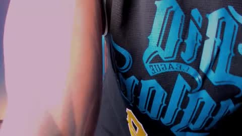 Snapshot of maximusclark chatting on 10-22-25, 12:11 Maximus Clark online show from 10-22-25, 12:11