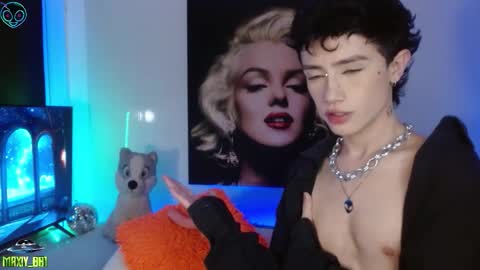 Max online show from 09-12-25, 01:49