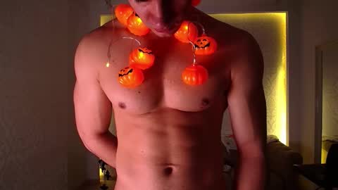 MaxKaiden online show from 10-22-25, 04:46