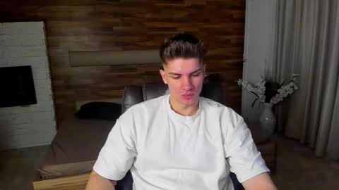 MaxKaiden online show from 03-20-26, 05:34