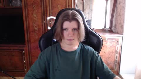 Max online show from 10-09-25, 10:57