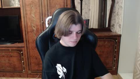 Max online show from 12-02-25, 02:23