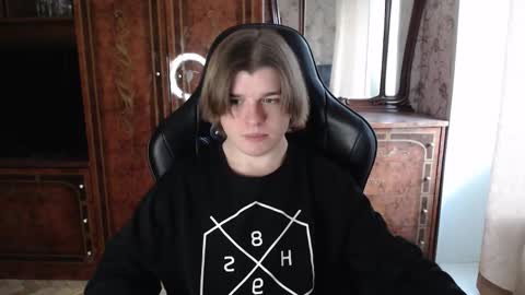 Max online show from 12-15-25, 11:14