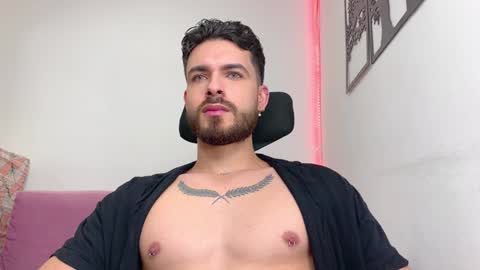 Snapshot of maxtowers chatting on 01-05-25, 04:14 Maxi online show from 01-05-25, 04:14