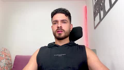 Snapshot of maxtowers chatting on 01-23-25, 01:41 Maxi online show from 01-23-25, 01:41