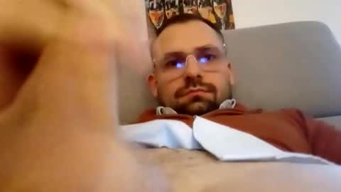 Snapshot of maxview67 chatting on 12-15-25, 07:56 Max online show from 12-15-25, 07:56