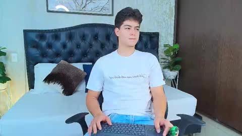 Maxxi online show from 10-04-25, 03:59