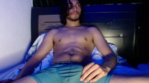 Snapshot of maxximus_10 chatting on 12-23-24, 08:33 maxximus_10 online show from 12-23-24, 08:33