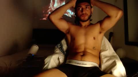 Snapshot of maxximus_10 chatting on 02-06-25, 08:29 maxximus_10 online show from 02-06-25, 08:29