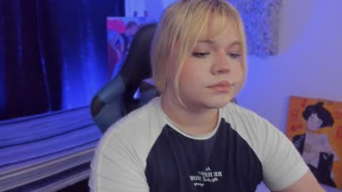 Maxine Minx online show from 01-04-25, 10:38