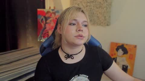 Maxine Minx online show from 01-09-25, 09:37