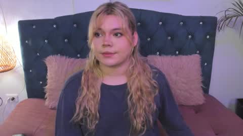 Maxine Minx online show from 01-14-25, 11:31