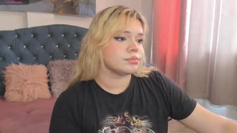 Maxine Minx online show from 02-04-25, 02:43