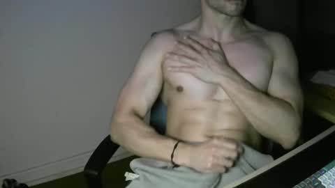 Snapshot of maxxxy99 chatting on 09-18-25, 02:57 maxxxy99 online show from 09-18-25, 02:57