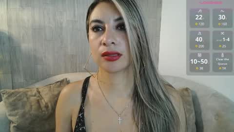 Snapshot of may_wood chatting on 04-01-26, 01:41 may_wood online show from 04-01-26, 01:41