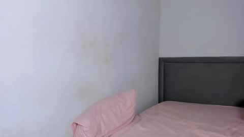 Snapshot of may_xx chatting on 10-20-25, 03:45 may_xx online show from 10-20-25, 03:45