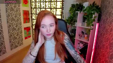 Maya online show from 10-08-25, 01:58