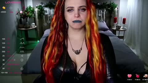 Maya Mils online show from 12-29-24, 07:17