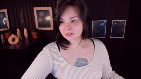 Snapshot of maya_muse chatting on 12-19-24, 02:24 Woman online show from 12-19-24, 02:24
