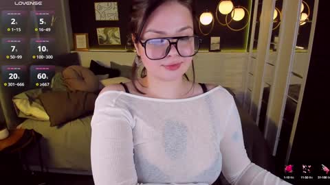 Snapshot of maya_muse chatting on 01-02-25, 08:49 Woman online show from 01-02-25, 08:49