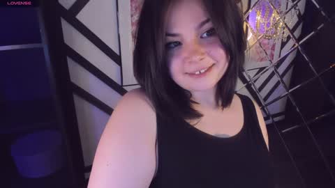 Snapshot of maya_muse chatting on 01-17-25, 09:49 Woman online show from 01-17-25, 09:49