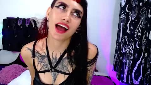 mayaredd online show from 01-30-25, 03:33