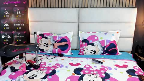 Nicolle Ruselle   Hello my lovely  schedule for great fun from  630 am and end 800 pm Colombian time I wait for you online show from 01-18-25, 06:21