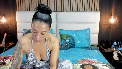 Nicolle Ruselle   Hello my lovely  schedule for great fun from  630 am and end 800 pm Colombian time I wait for you online show from 01-20-25, 11:24