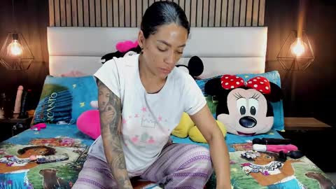 Nicolle Ruselle   Hello my lovely  schedule for great fun from  630 am and end 800 pm Colombian time I wait for you online show from 02-14-25, 10:38