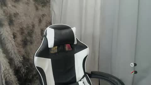 mayasally_ online show from 12-21-25, 06:42