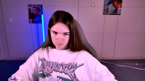 maybloom_ online show from 11-26-25, 01:12