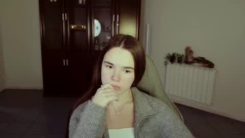 maybloom_ online show from 12-05-25, 05:16