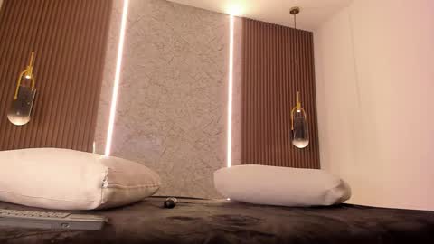 Maye Wells online show from 02-28-26, 07:37