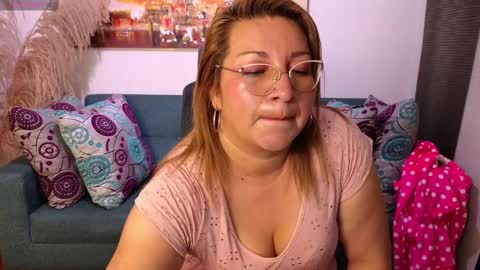 Mailyn online show from 01-23-25, 10:44