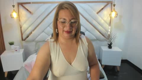 Mailyn online show from 03-12-25, 09:03