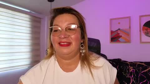 Mailyn online show from 09-15-25, 07:36