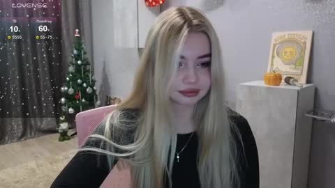 Snapshot of maymallorie chatting on 12-03-24, 02:38 may online show from 12-03-24, 02:38