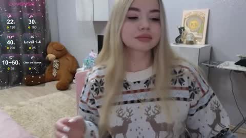 Snapshot of maymallorie chatting on 01-30-25, 10:51 may online show from 01-30-25, 10:51