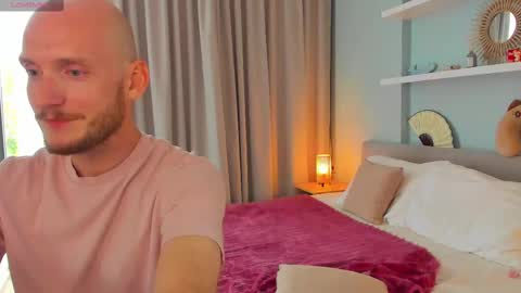 Snapshot of maypeach chatting on 02-23-25, 06:28 Angie Alex online show from 02-23-25, 06:28