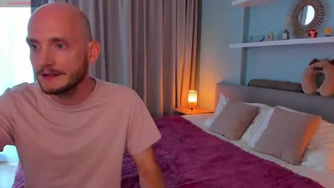 Snapshot of maypeach chatting on 03-08-25, 08:22 Angie Alex online show from 03-08-25, 08:22