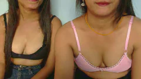 Snapshot of mayra_4u chatting on 11-20-25, 05:40 mayra online show from 11-20-25, 05:40