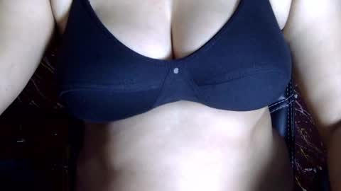 Mayra online show from 10-03-25, 04:53