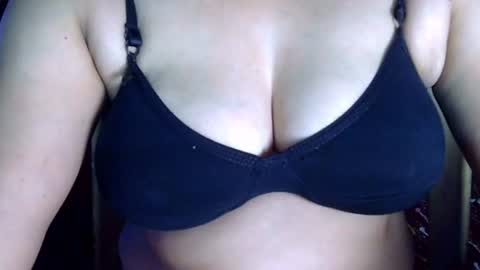 Mayra online show from 10-05-25, 09:40
