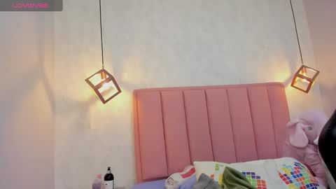  MAY   online show from 02-10-25, 12:18